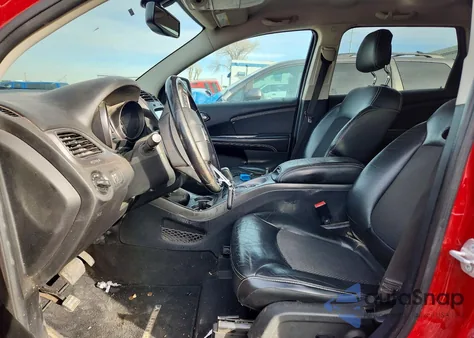 2017 Dodge Journey Crossroad z USA, uszkodzony, nr VIN 3C4PDCGBXHT633180